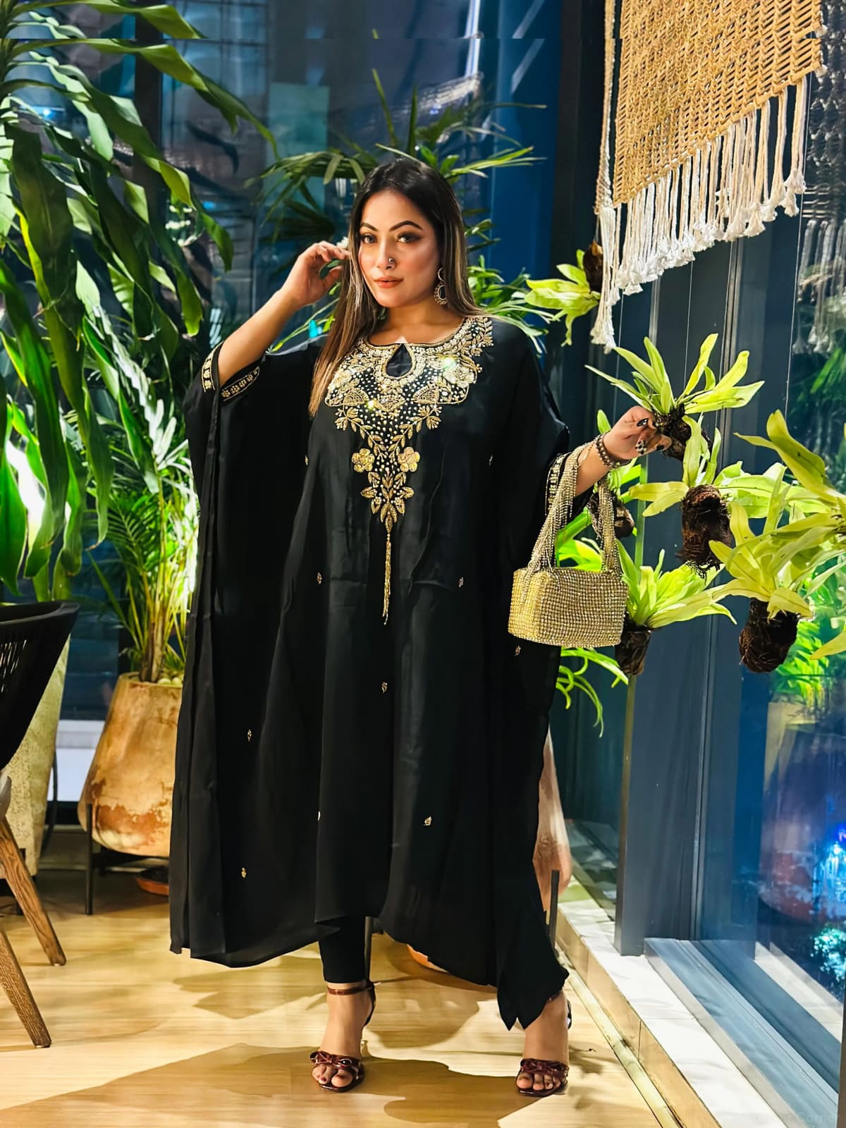 cmlotelun00061qekcxy8o934