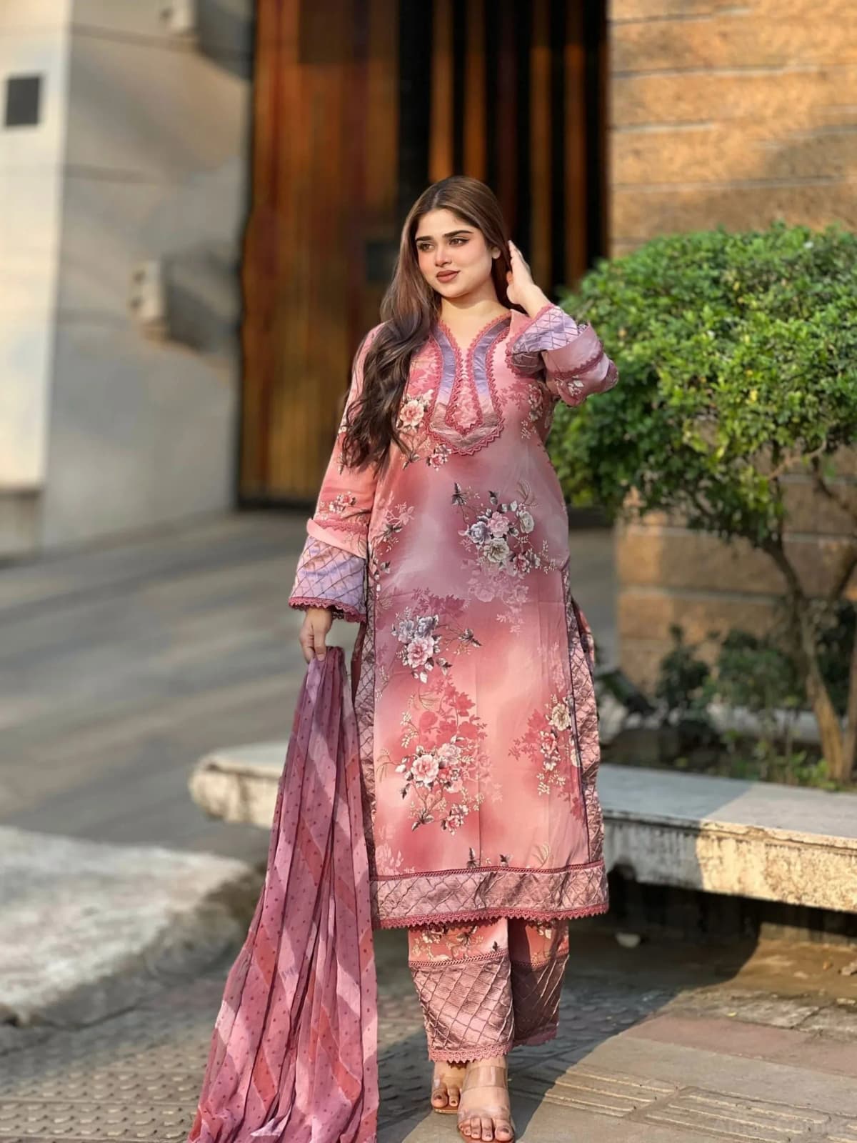 cmmc1chfu00011qdsqddl4i5d